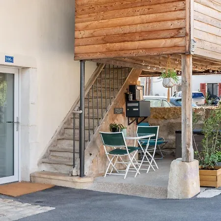 Charmant Studio Paisible Dans Le Centre Du Village Echenevex Exterior photo