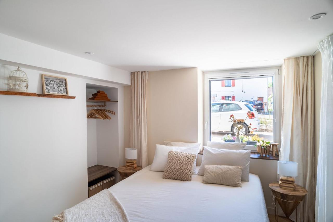 Apartment Paisible Dans Le Centre Du Village Echenevex